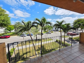 1900 W 54th St Unit 120, Hialeah, FL 33012