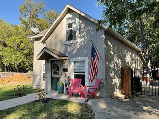 725 S Locust St, Ottawa, KS 66067