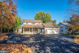 2011 Veale Rd, Wilmington, DE 19810