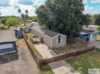 818 S 18th St, Alamo, TX 78516