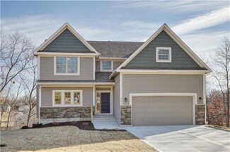 5001 NW Timberline Dr, Riverside, MO 64150