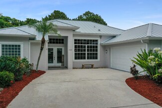 208 SW Fernleaf Trail, Port Saint Lucie, FL 34953
