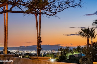 6547 N Turnberry Dr, Tucson, AZ 85718