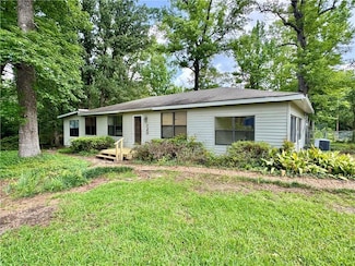120 Hudson Dr, Ball, LA 71405