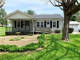 302 New Albany Ave, Corydon, IN 47112