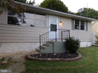 1522 Kramer Ave, Reading, PA 19606
