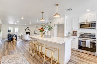 2737 Carnation Ln Unit 2, Henderson, NV 89074