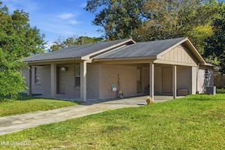 8304 Austeria St, Moss Point, MS 39562