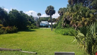 304 E Arctic Ave, Folly Beach, SC 29439