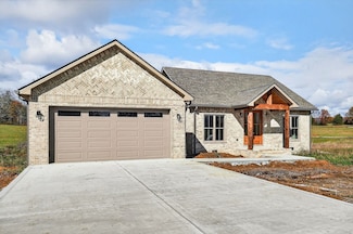 136 E Mccormick Rd, Livingston, TN 38570