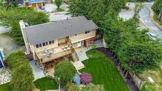 709 216th Ave NE, Sammamish, WA 98074