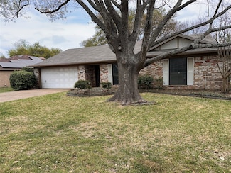 245 Fieldcrest Dr, Hewitt, TX 76643