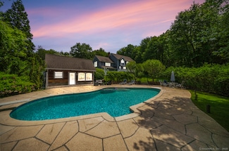 27 Yogananda St, Sandy Hook, CT 06482