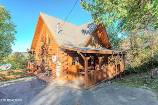 119 Chestnut Ln, Gatlinburg, TN 37738