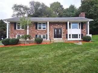 86 Woodland St, Lincoln, RI 02865