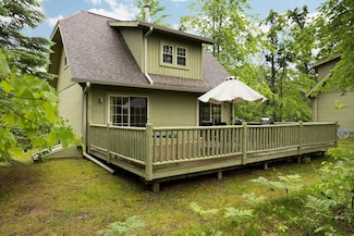 859 Golf Cottage Dr, Lewiston, MI 49756