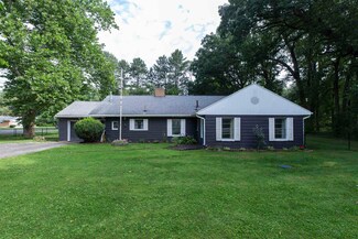 19357 Brick Rd, South Bend, IN 46637