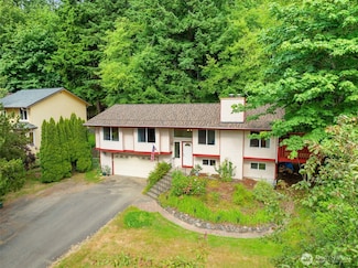 5159 Country Club Way SE, Port Orchard, WA 98367