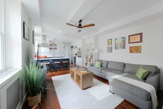 340 W 55th St Unit 6-D, New York, NY 10019