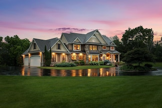 1520 W Farm Rd, Chaska, MN 55318