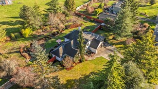 4002 Hollywood Dr NE, Olympia, WA 98516