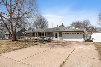 3809 Mcknight Rd N, Saint Paul, MN 55110