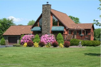 28 Schoolside Dr, Scott Township, PA 18433