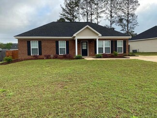 200 Mikado Dr, Kinsey, AL 36303