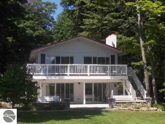 4257 E Shore Rd, Traverse City, MI 49686