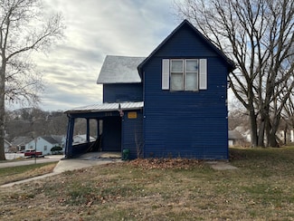 302 N Walnut St, Glenwood, IA 51534
