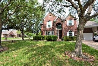 12110 Laurel Ct, Stafford, TX 77477