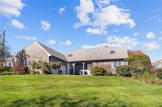 196 Sea Meadow Dr, Portsmouth, RI 02871
