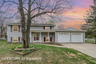 2214 Jenkins Dr, Midland, MI 48642