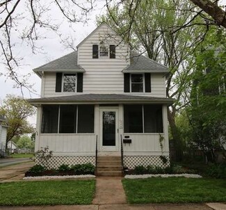 225 S Genoa St, Genoa, IL 60135