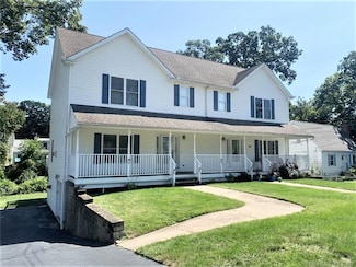 17 Spring Glen Rd Unit A, Niantic, CT 06357