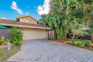 7493 Sierra Dr E, Boca Raton, FL 33433