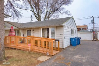 8954 S Crawford Ave, Hometown, IL 60456