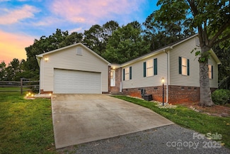 5359 Lake Glenn Dr, Stanfield, NC 28163