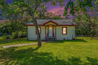4003 22nd St N, Texas City, TX 77590