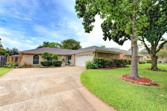 1922 Vinces Bridge, Sugar Land, TX 77478