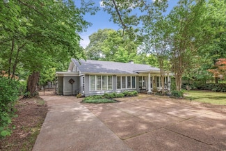 5068 Walnut Grove Rd, Memphis, TN 38117