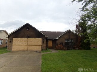 6695 Shull Rd, Dayton, OH 45424