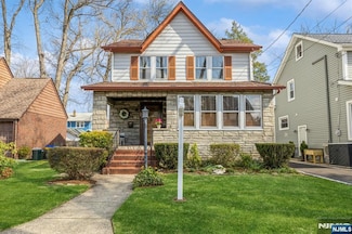 101 Walnut St, Teaneck, NJ 07666