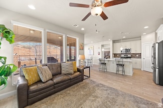 1185 N Casitas Hill Loop, Washington, UT 84780