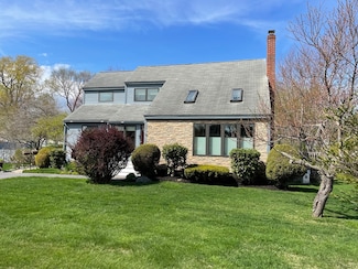 16 Howard Ave, Wells, ME 04090