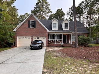 7832 Shuttle Rd, Fayetteville, NC 28311