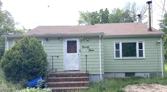 93 Pennsylvania Ave, Hillside, NJ 07205