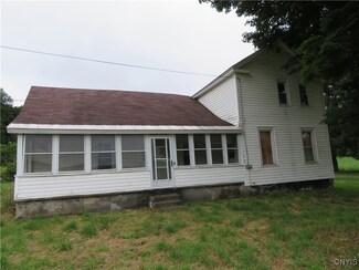 7833 W Keeney Rd, Truxton, NY 13158