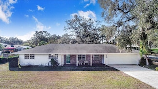 203 E Orange St, Davenport, FL 33837