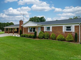 3105 1st St, Valdese, NC 28690